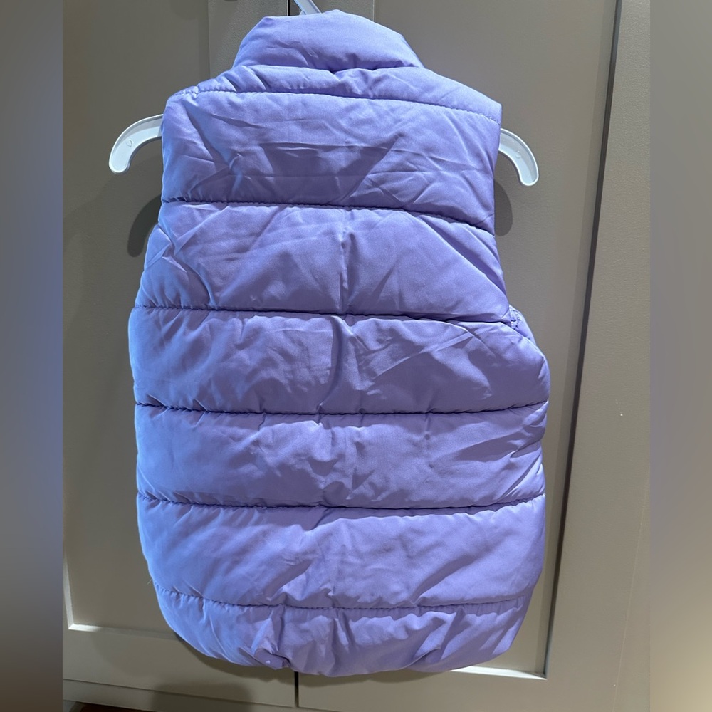 PUMA 3-4T girls lilac puffer vest - Picture 2 of 3